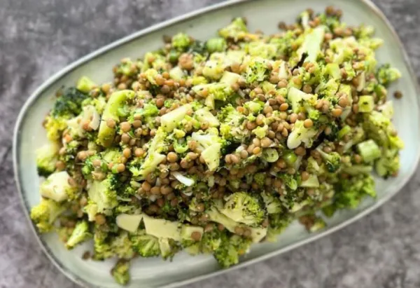 Lentils And Broccoli Make A Perfect Iron-Rich Vegan Summer Salad (Yes, Really!)